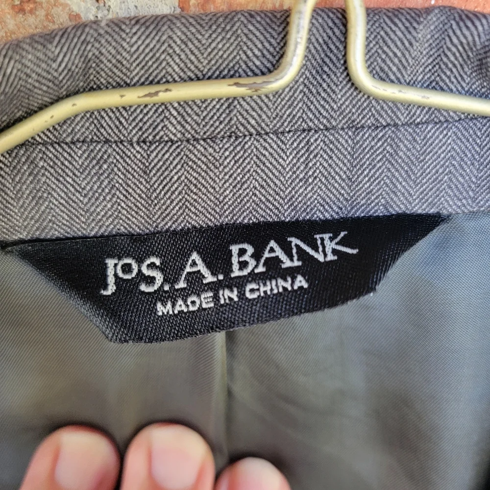Joseph A Banks Signature Collection Men's Grey Herringbone Wool Suit Jacket  48R